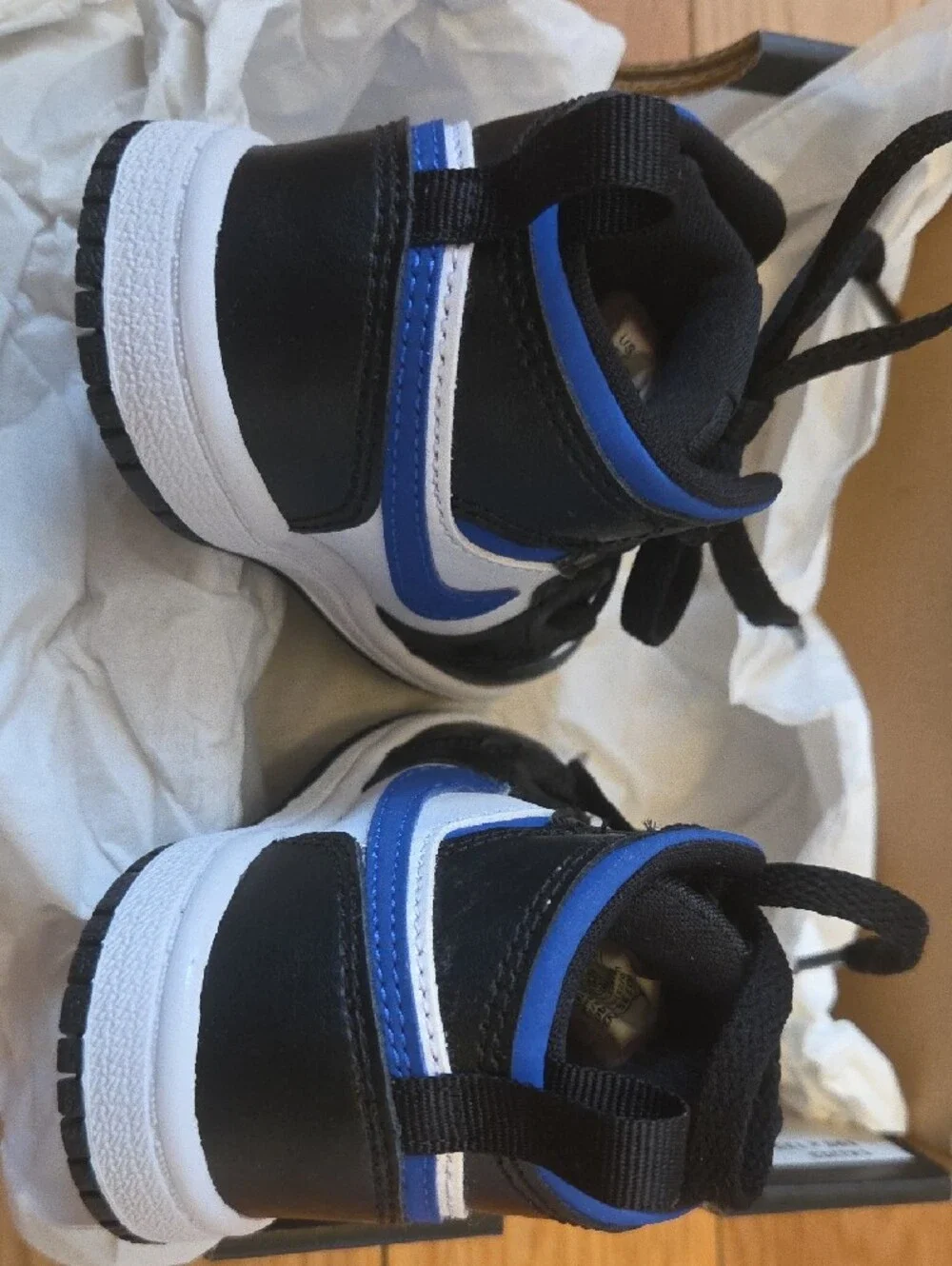 Nike Kids Black White Blue High-Top Sneakers New Size 5